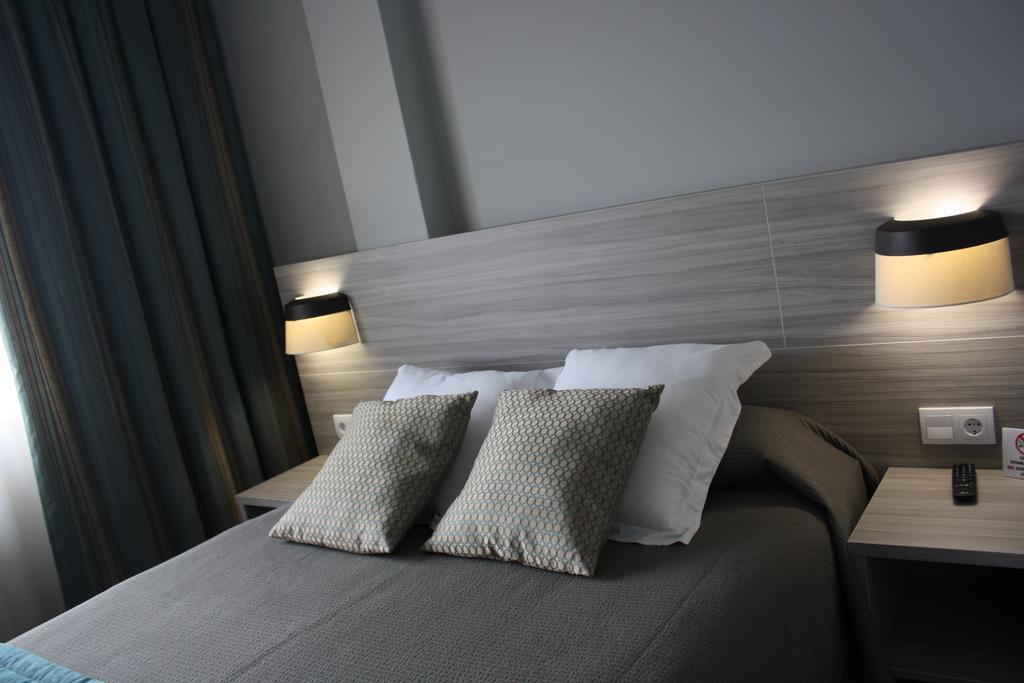 Hotel コンバーロ 部屋 写真